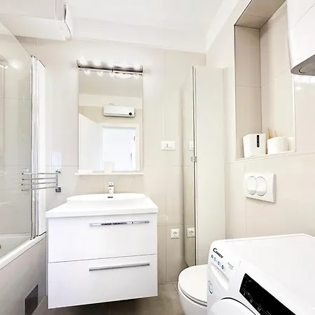 S'akvarel 3 - Private Garage *