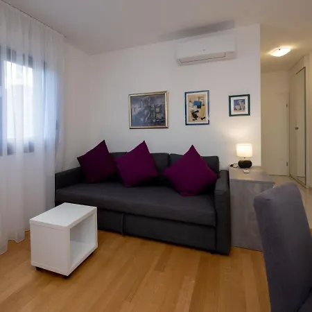 Apartment S'akvarel 2 & 3 - Private Garage *