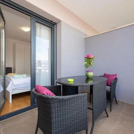 S'akvarel 2 & 3 - Private Garage Apartment Split