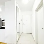 S'akvarel 3 - Private Garage アパート