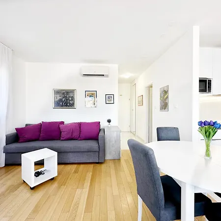 S'akvarel 3 - Private Garage Appartement