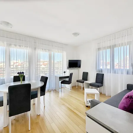 S'akvarel 2 & 3 - Private Garage Apartamento