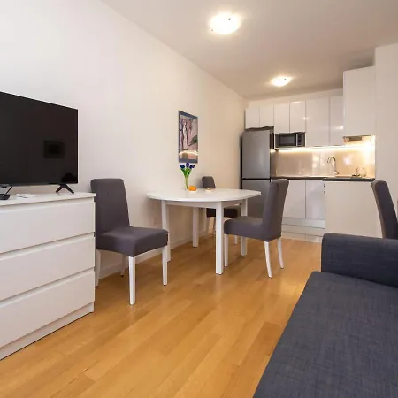 S'akvarel 3 - Private Garage