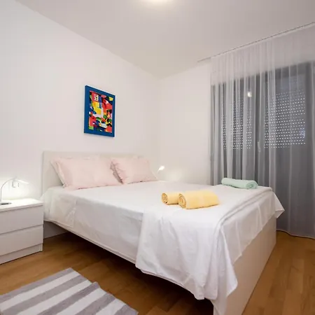 S'akvarel 3 - Private Garage Appartement *