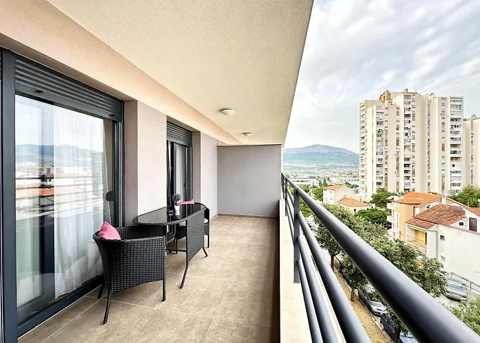 S'akvarel 3 - Private Garage Apartment *