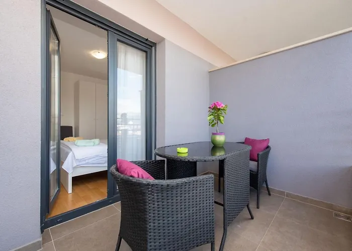 S'akvarel 3 - Private Garage Apartment Split